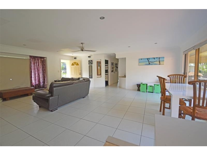 26 Ladds Ridge Road, Burleigh Heads QLD 4220