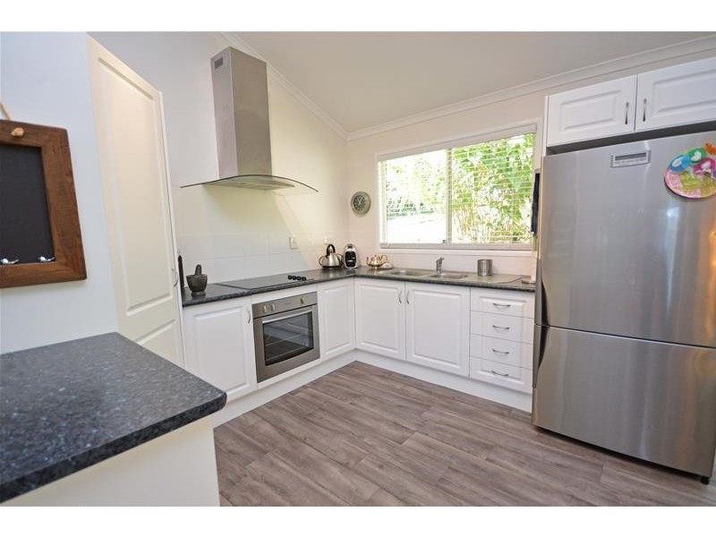 3 Kinabalu Drive, Tamborine Mountain QLD 4272