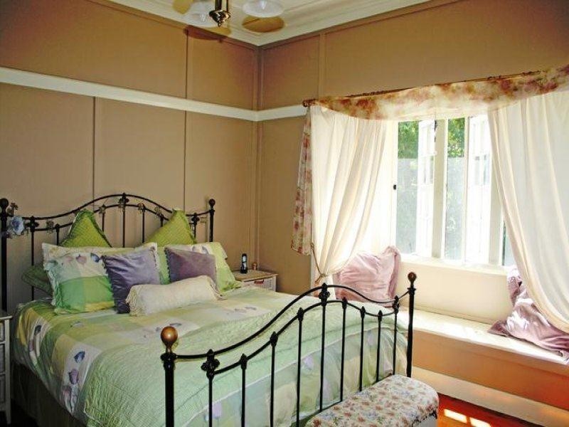 77 Freemont Drive, Tamborine Mountain QLD 4272