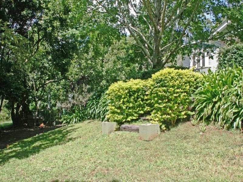 77 Freemont Drive, Tamborine Mountain QLD 4272