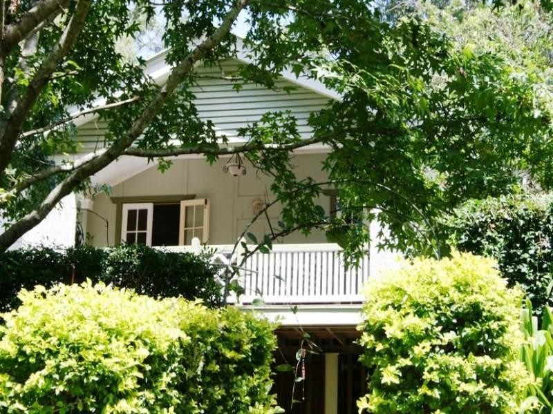 77 Freemont Drive, Tamborine Mountain QLD 4272