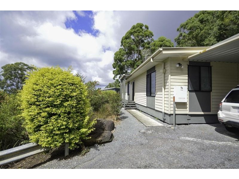 8 Bali Court, Tamborine Mountain QLD 4272