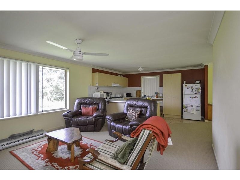 8 Bali Court, Tamborine Mountain QLD 4272