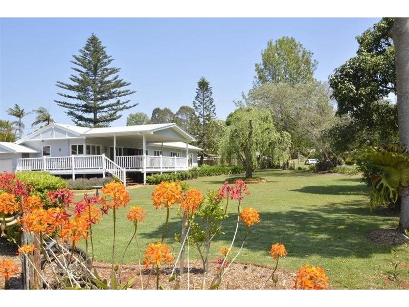 37 Licuala Drive, Tamborine Mountain QLD 4272