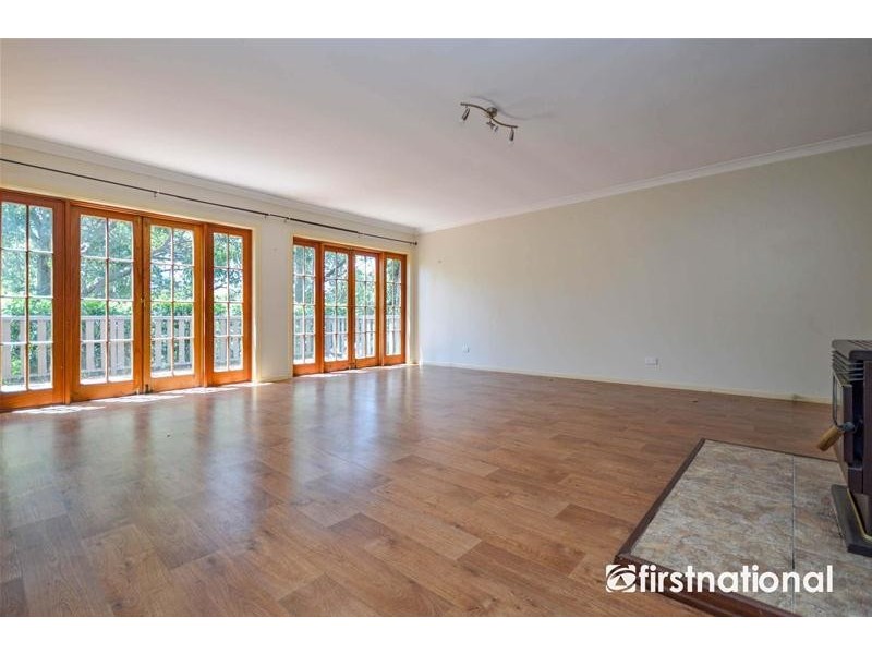 8 Kalmia Court, Tamborine Mountain QLD 4272