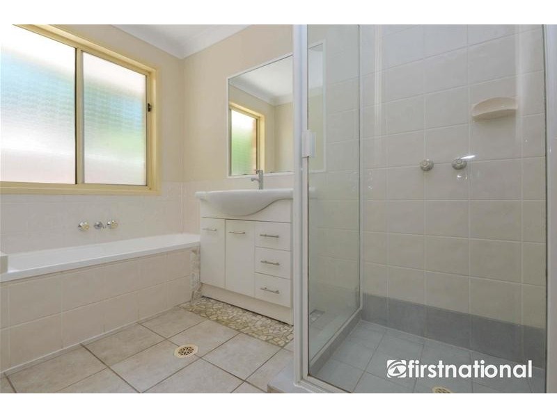 8 Kalmia Court, Tamborine Mountain QLD 4272