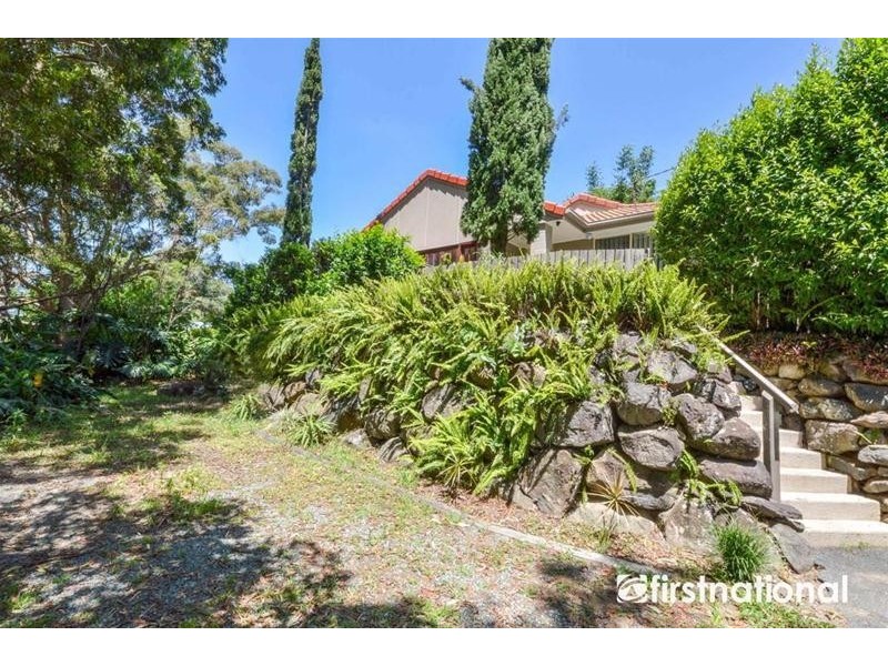 8 Kalmia Court, Tamborine Mountain QLD 4272