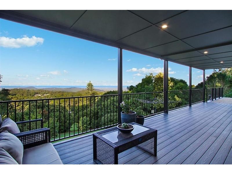 10 Paradise Drive, Tamborine Mountain QLD 4272