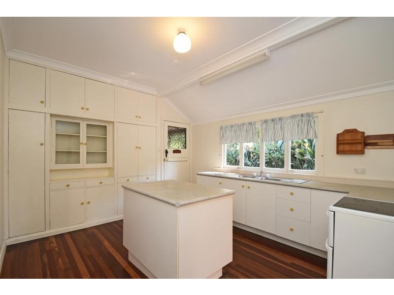 80-82 Benowa Street, Tamborine Mountain QLD 4272