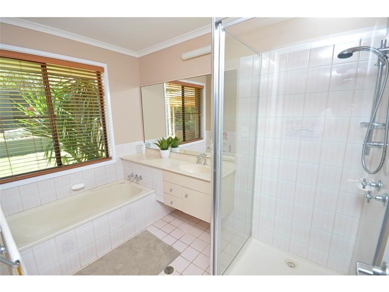 21 Freemont Drive, Tamborine Mountain QLD 4272