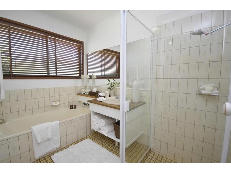 1 Southport Avenue, Tamborine Mountain QLD 4272