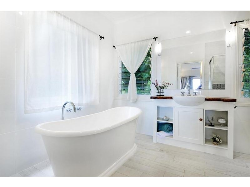 107 The Shelf Road, Tamborine Mountain QLD 4272