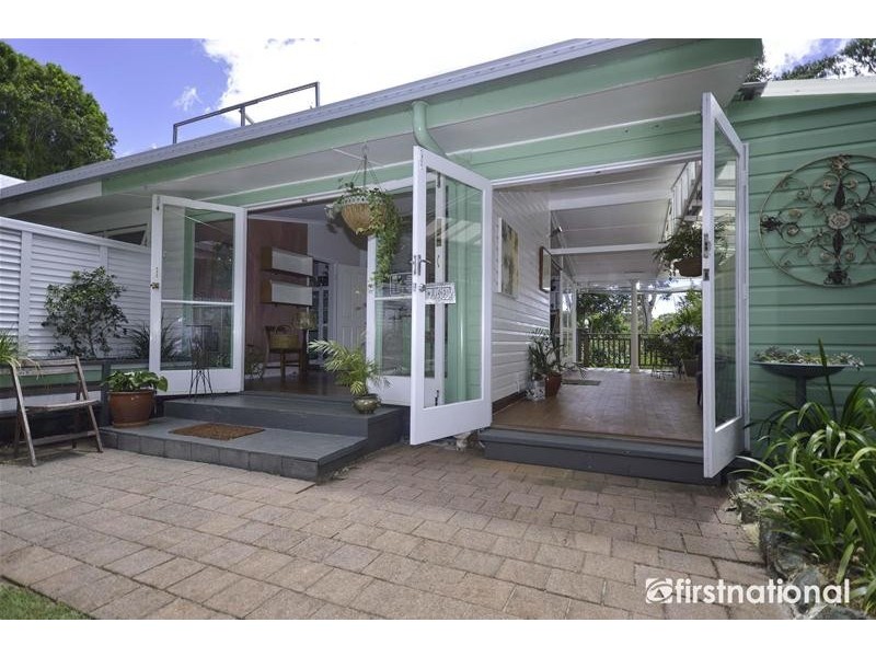 94 Eagle Heights Road, Tamborine Mountain QLD 4272