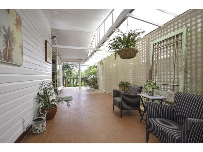 94 Eagle Heights Road, Tamborine Mountain QLD 4272