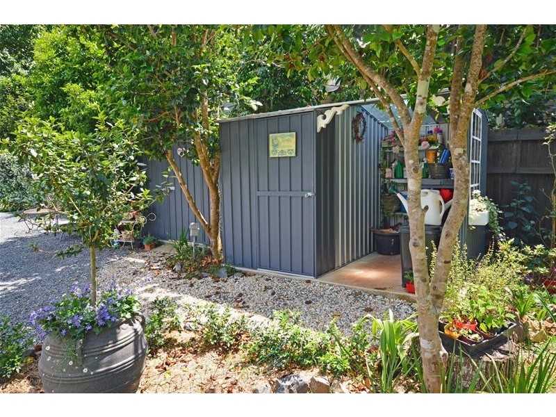 18 Central Avenue, Tamborine Mountain QLD 4272