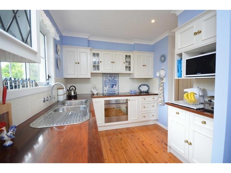 22 Cliff Way, Tamborine Mountain QLD 4272