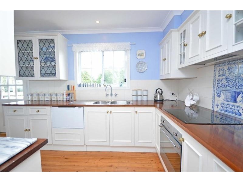 22 Cliff Way, Tamborine Mountain QLD 4272