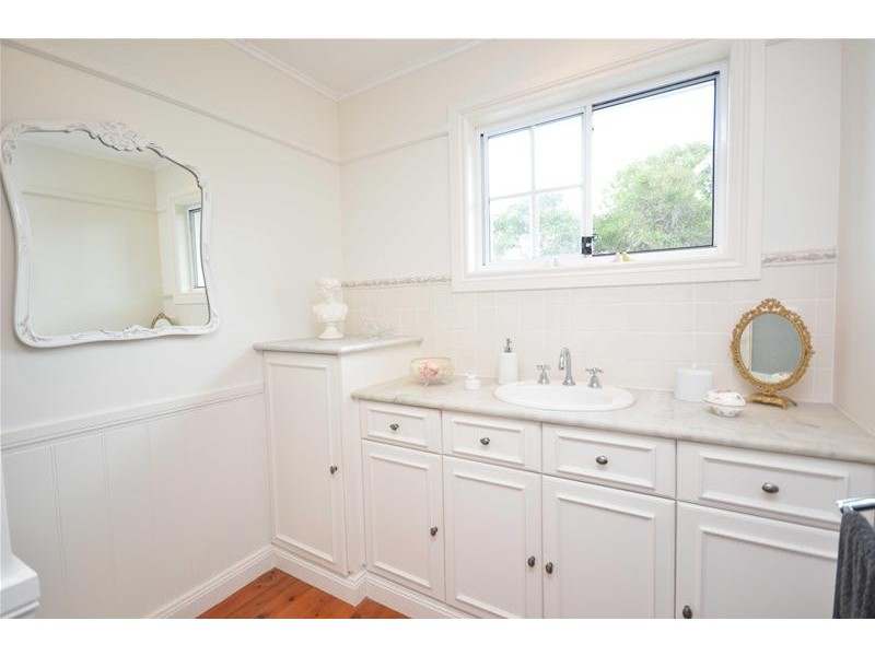 22 Cliff Way, Tamborine Mountain QLD 4272