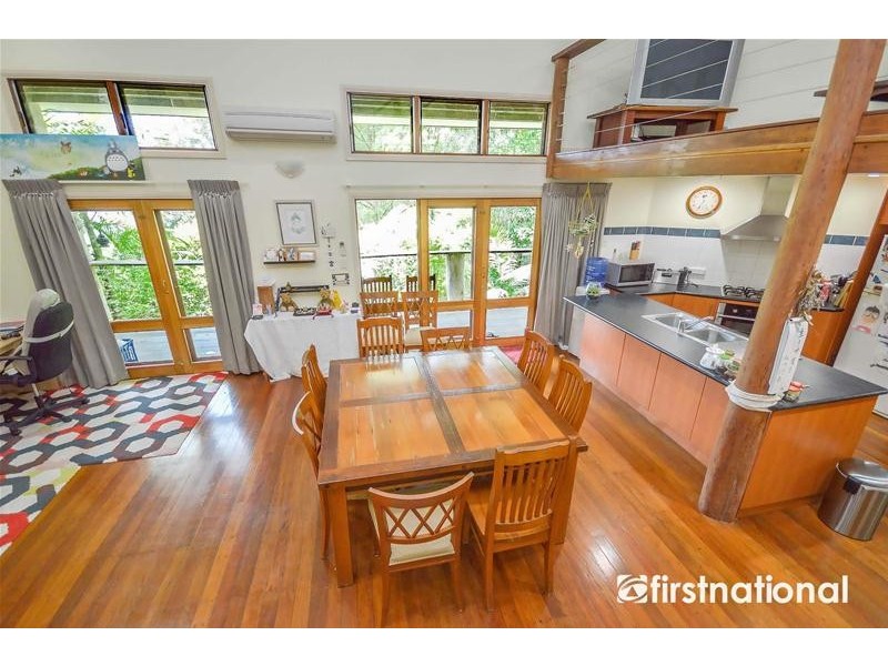 13 Lombok Court, Tamborine Mountain QLD 4272