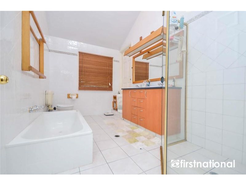 13 Lombok Court, Tamborine Mountain QLD 4272