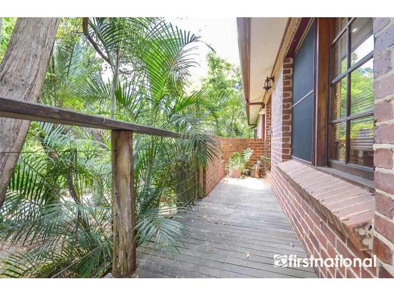 13 Lombok Court, Tamborine Mountain QLD 4272