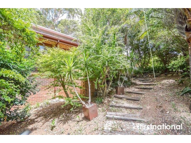 13 Lombok Court, Tamborine Mountain QLD 4272