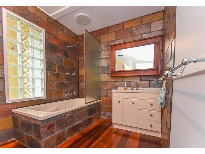 45 Coomera Gorge Drive, Tamborine Mountain QLD 4272