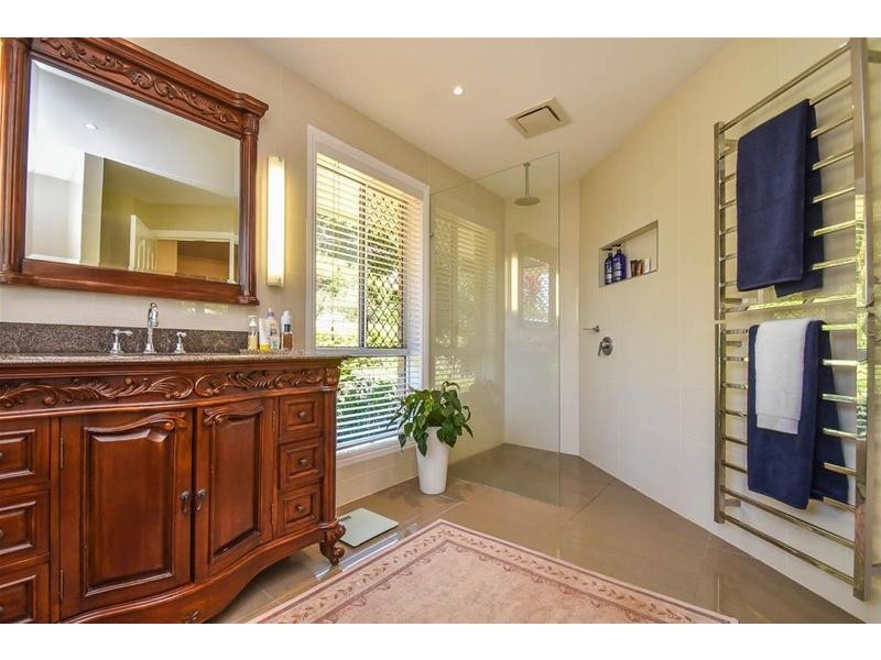 22-24 Nicolet Drive, Tamborine Mountain QLD 4272