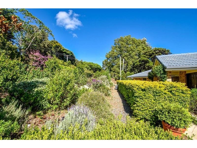 22-24 Nicolet Drive, Tamborine Mountain QLD 4272