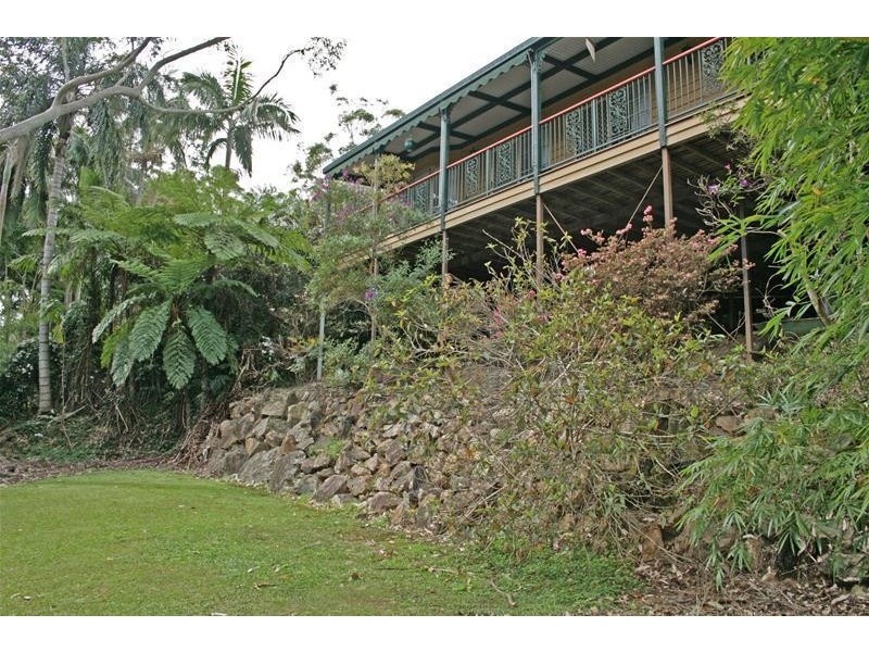 44 Kinabalu Drive, Tamborine Mountain QLD 4272