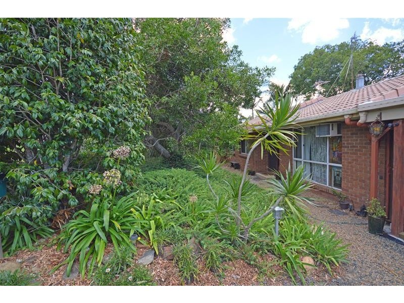 32 Magnetic Drive, Eagle Heights QLD 4271
