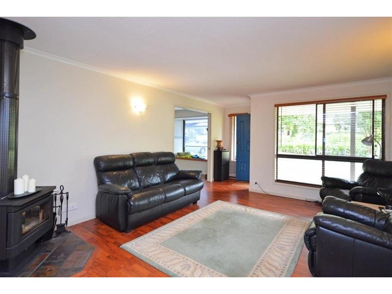 9 Arenga Drive, Tamborine Mountain QLD 4272