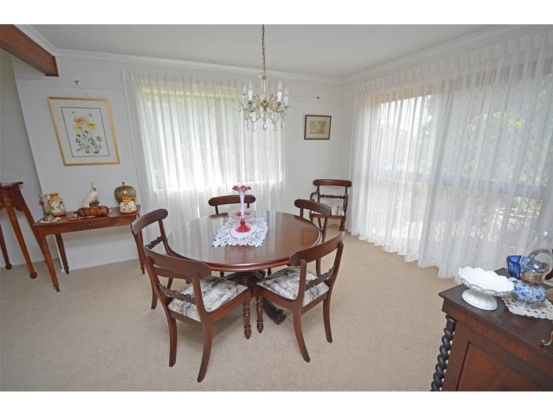 129 Curtis Road, Tamborine Mountain QLD 4272