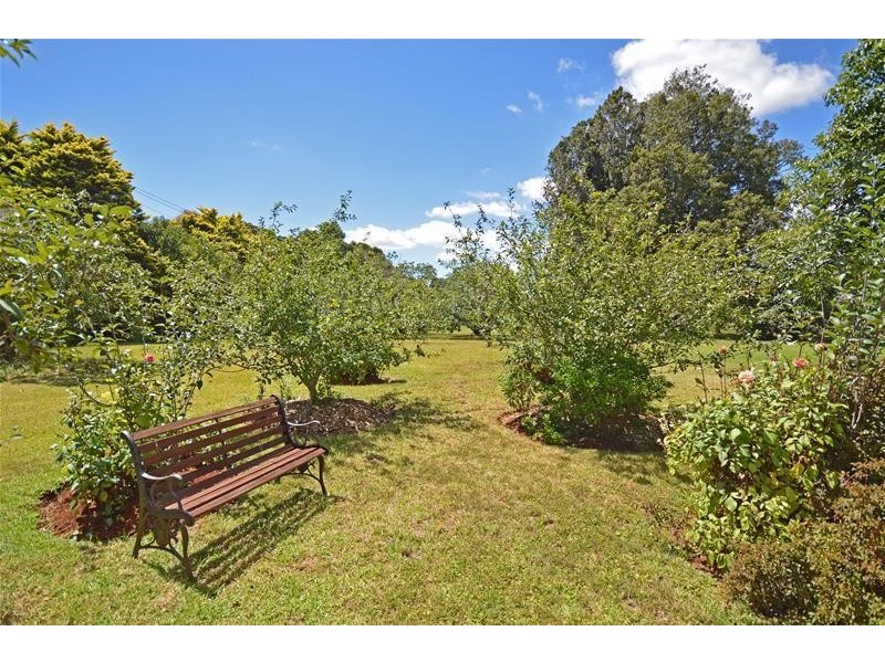 129 Curtis Road, Tamborine Mountain QLD 4272