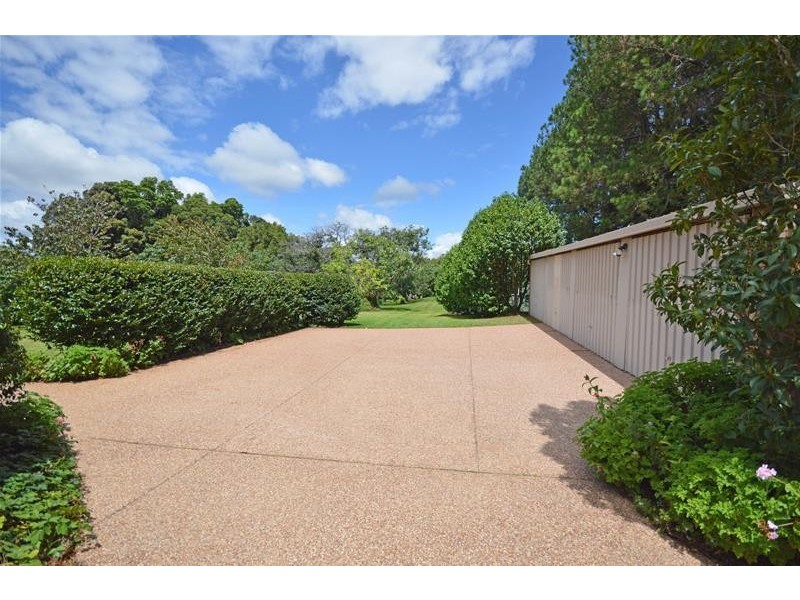 129 Curtis Road, Tamborine Mountain QLD 4272