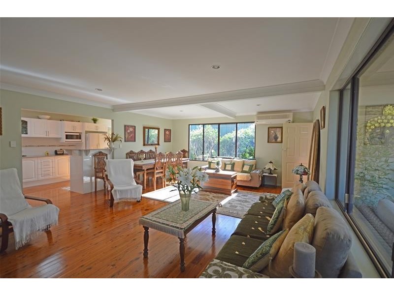 28 Stradbroke Avenue, Eagle Heights QLD 4271