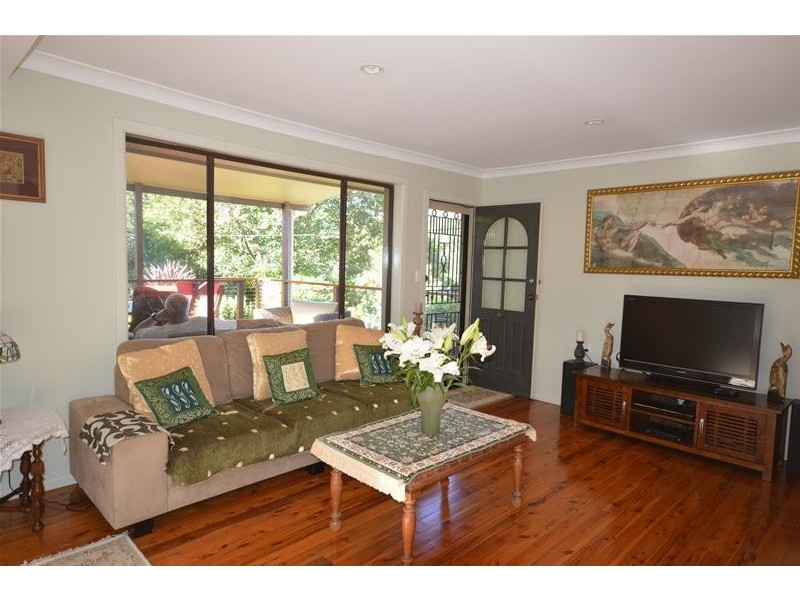 28 Stradbroke Avenue, Eagle Heights QLD 4271