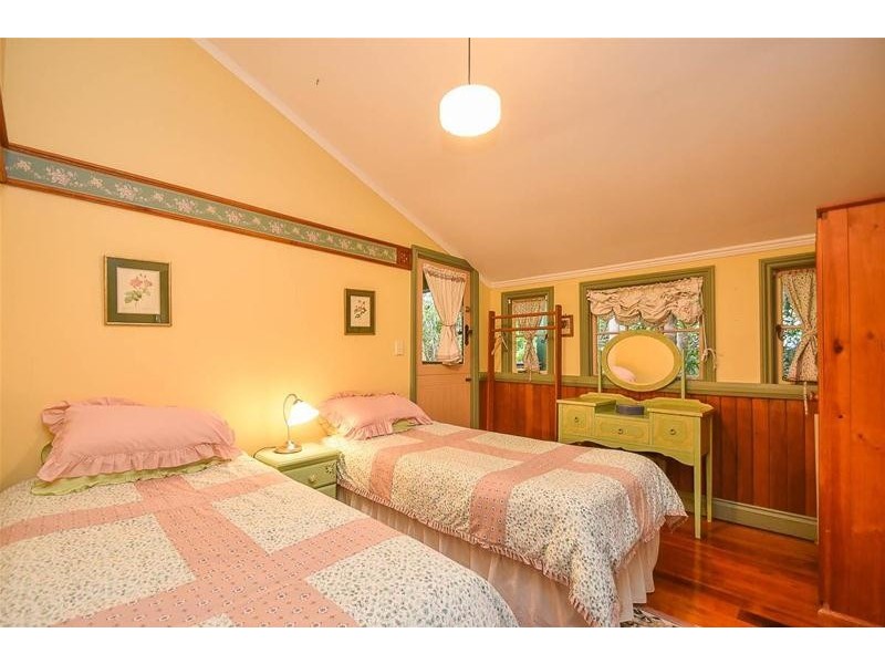 6-8 Madura Court, Tamborine Mountain QLD 4272