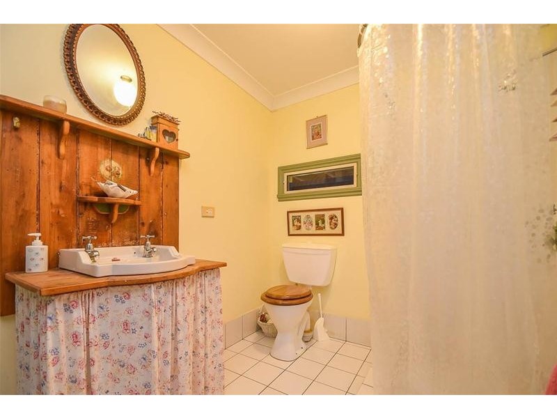 6-8 Madura Court, Tamborine Mountain QLD 4272