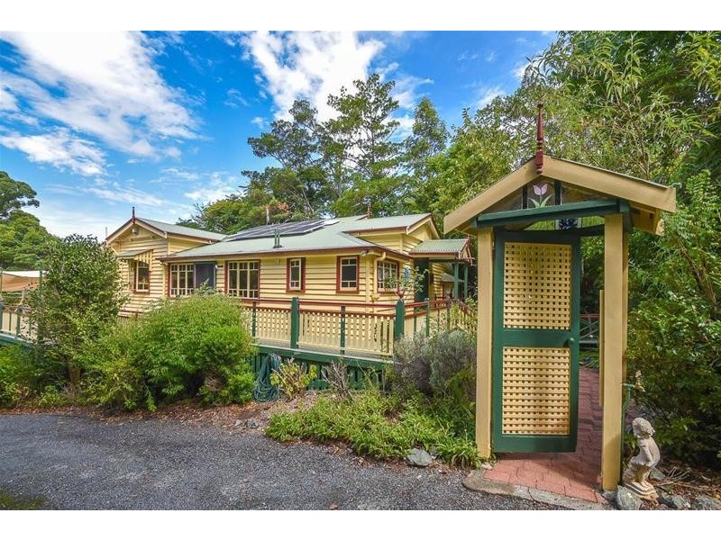 6-8 Madura Court, Tamborine Mountain QLD 4272