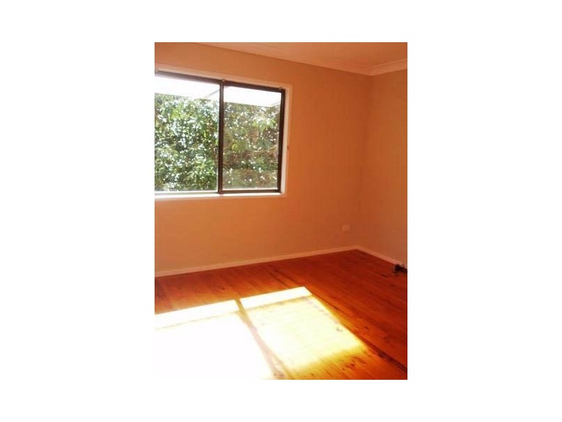 17 Stradbroke Av, Eagle Heights QLD 4271