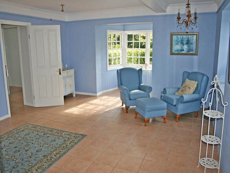 22 Cliff Way, Eagle Heights QLD 4271