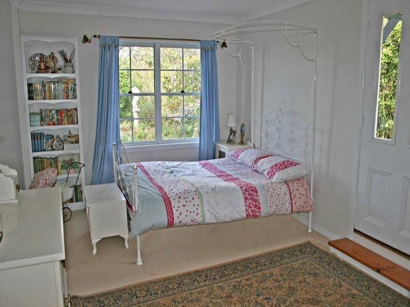 22 Cliff Way, Eagle Heights QLD 4271