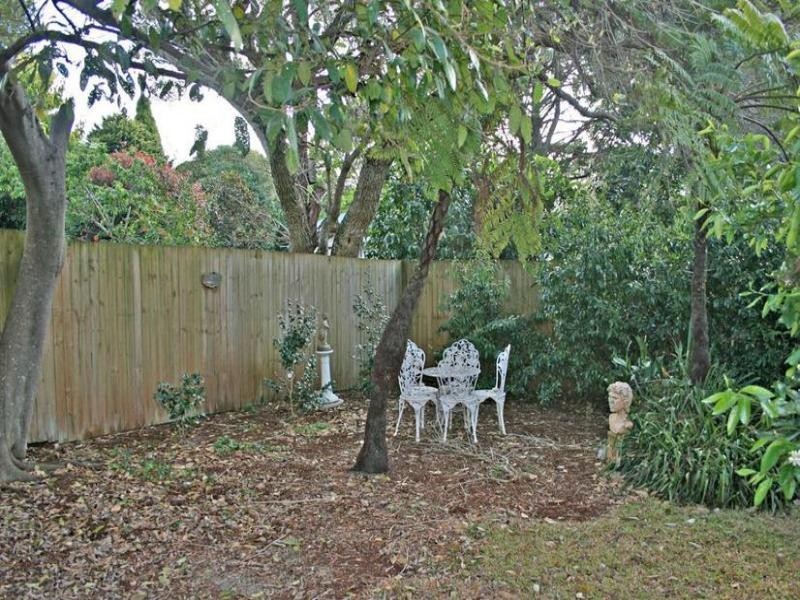 22 Cliff Way, Eagle Heights QLD 4271