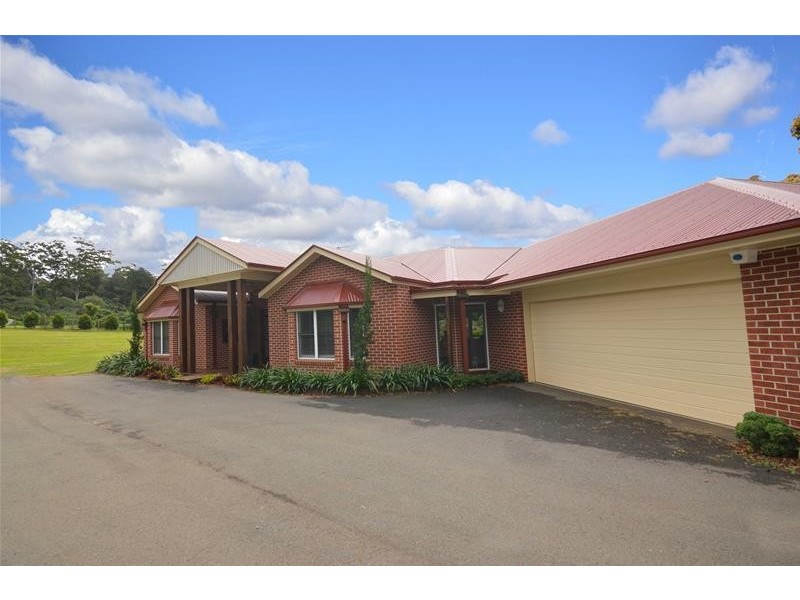 30 St Bernard Street, Tamborine Mountain QLD 4272