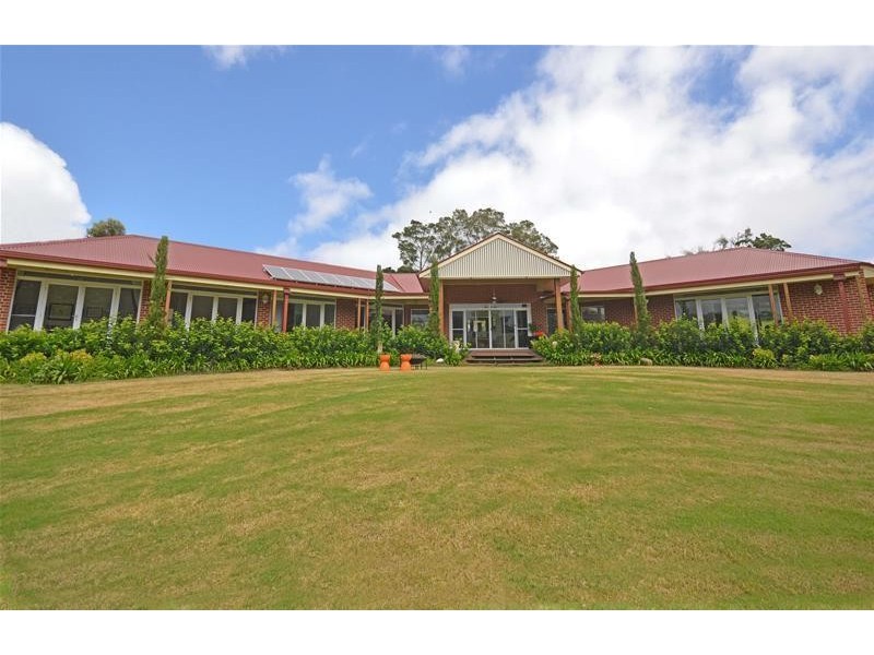 30 St Bernard Street, Tamborine Mountain QLD 4272