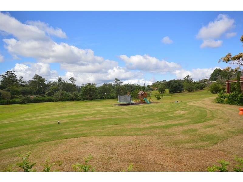 30 St Bernard Street, Tamborine Mountain QLD 4272