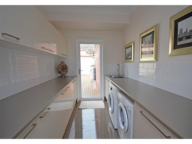 30 St Bernard Street, Tamborine Mountain QLD 4272