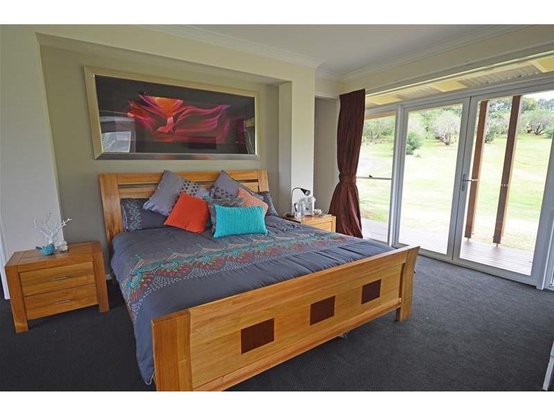 30 St Bernard Street, Tamborine Mountain QLD 4272