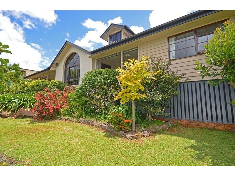13 Paradise Drive, Tamborine Mountain QLD 4272